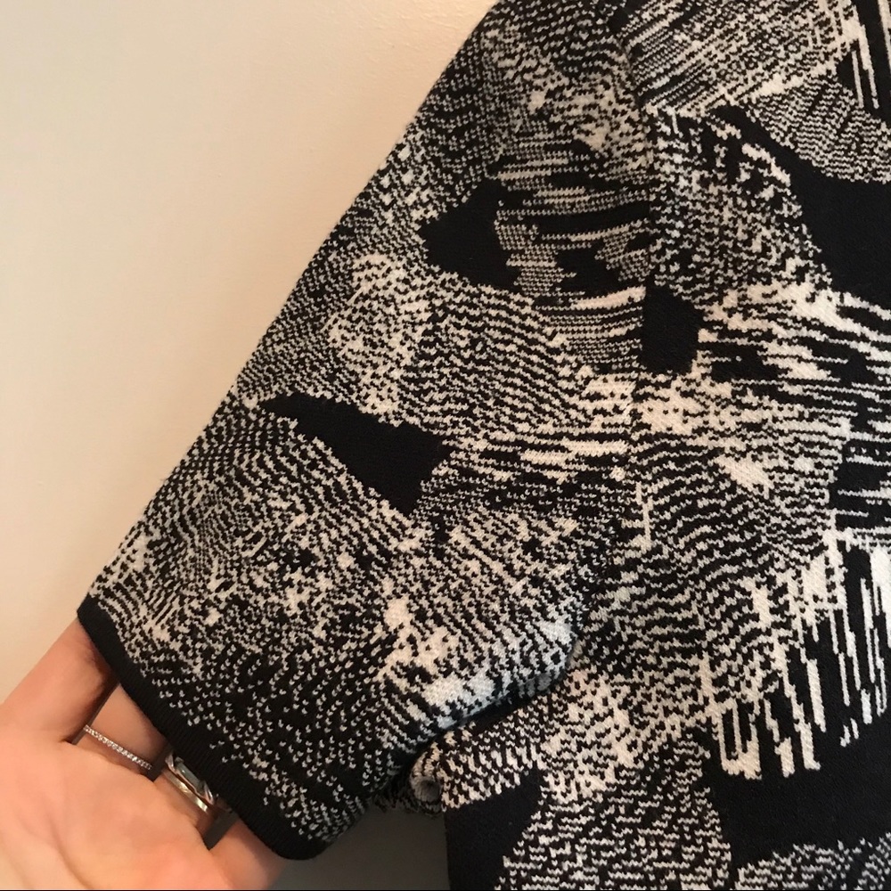 Hugo Boss botanical knit top - Picture 7 of 12